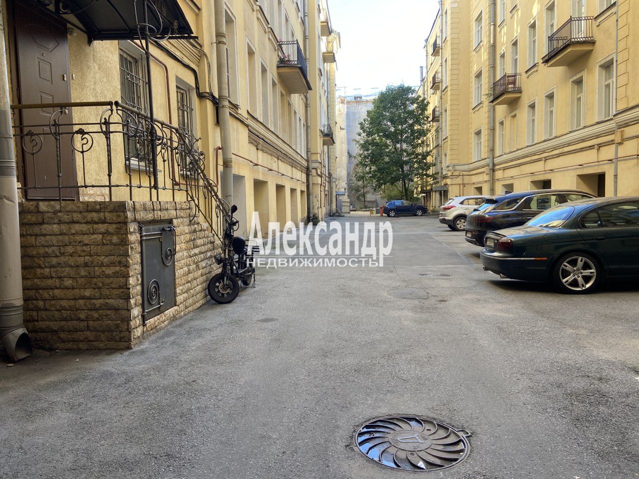 8-комнатная квартира (351м2) на продажу по адресу Санкт-Петербург, улица Чайковского, 20— фото 25 из 36