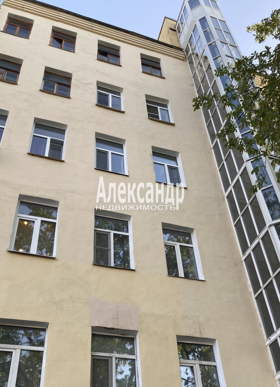 3-комнатная квартира (70м2) на продажу по адресу Санкт-Петербург, улица Александра Матросова, 14— фото 18 из 21