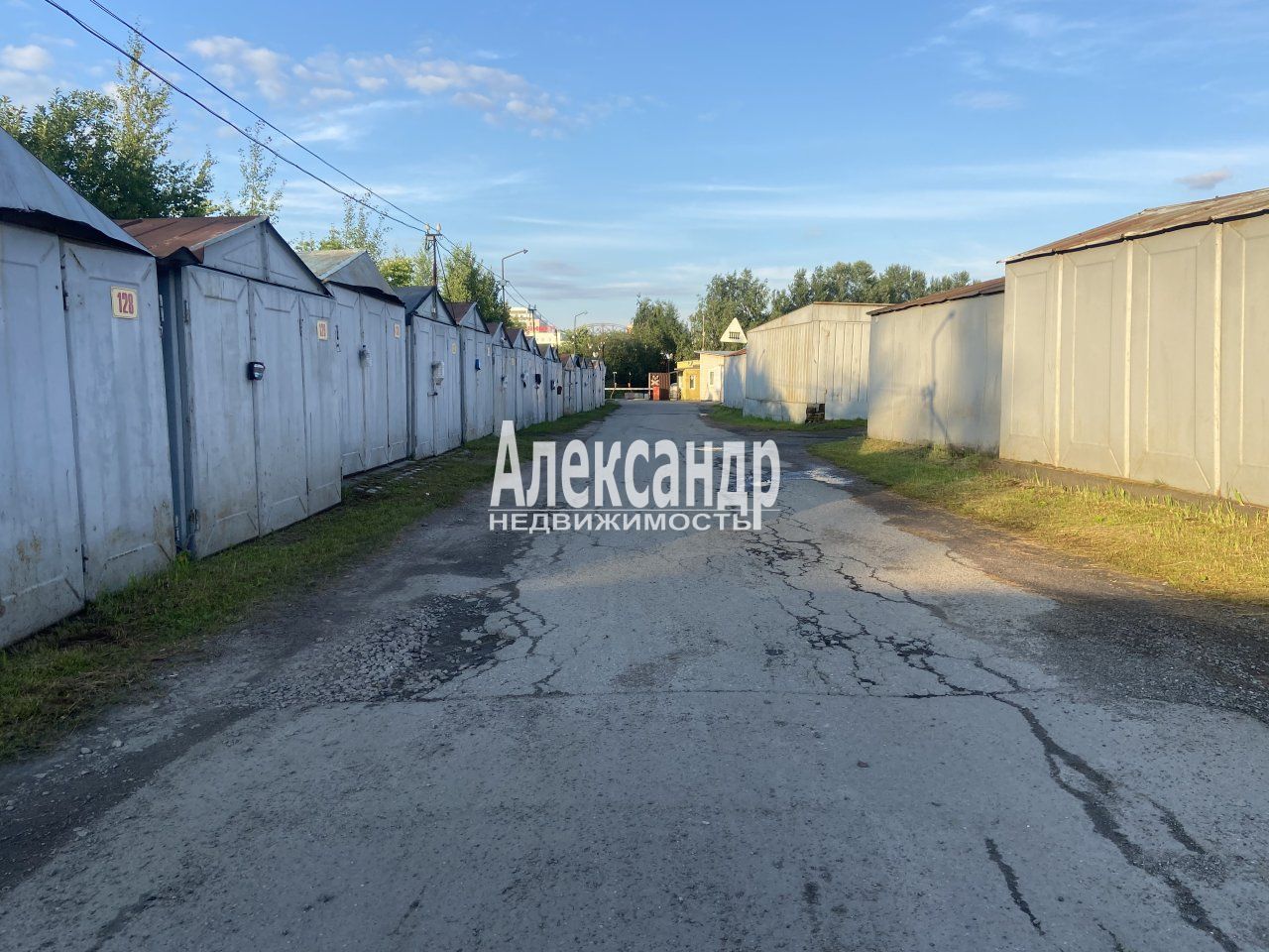 Гараж (18м2) на продажу — фото 8 из 11