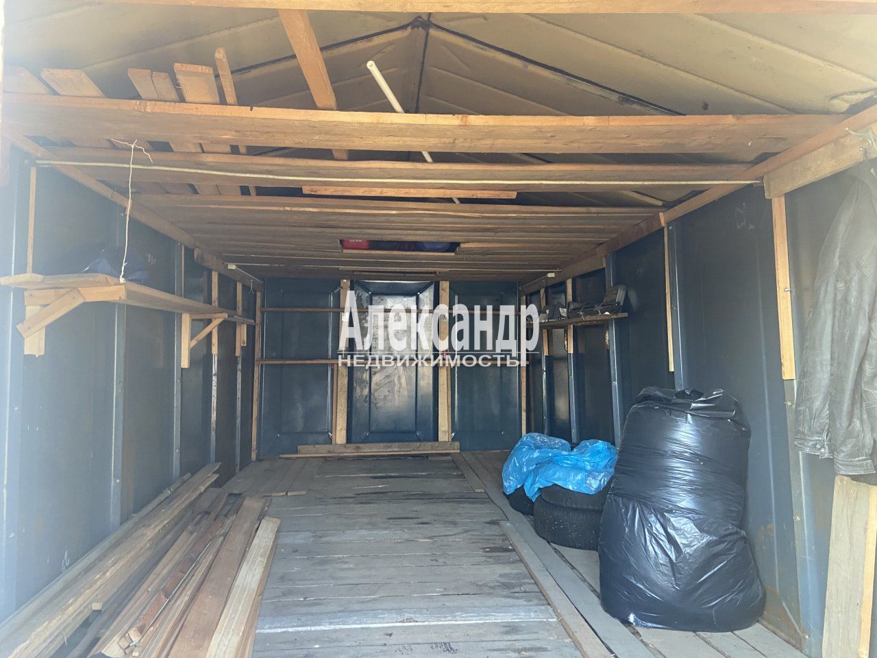 Гараж (18м2) на продажу — фото 10 из 11
