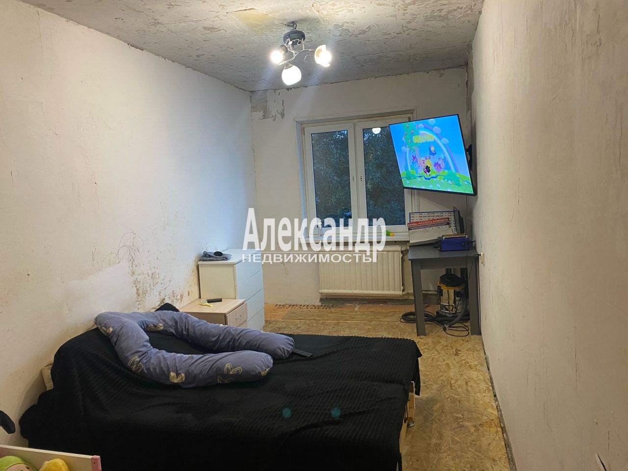 3-комнатная квартира (59м2) на продажу по адресу Санкт-Петербург, улица Руставели, 28— фото 1 из 13