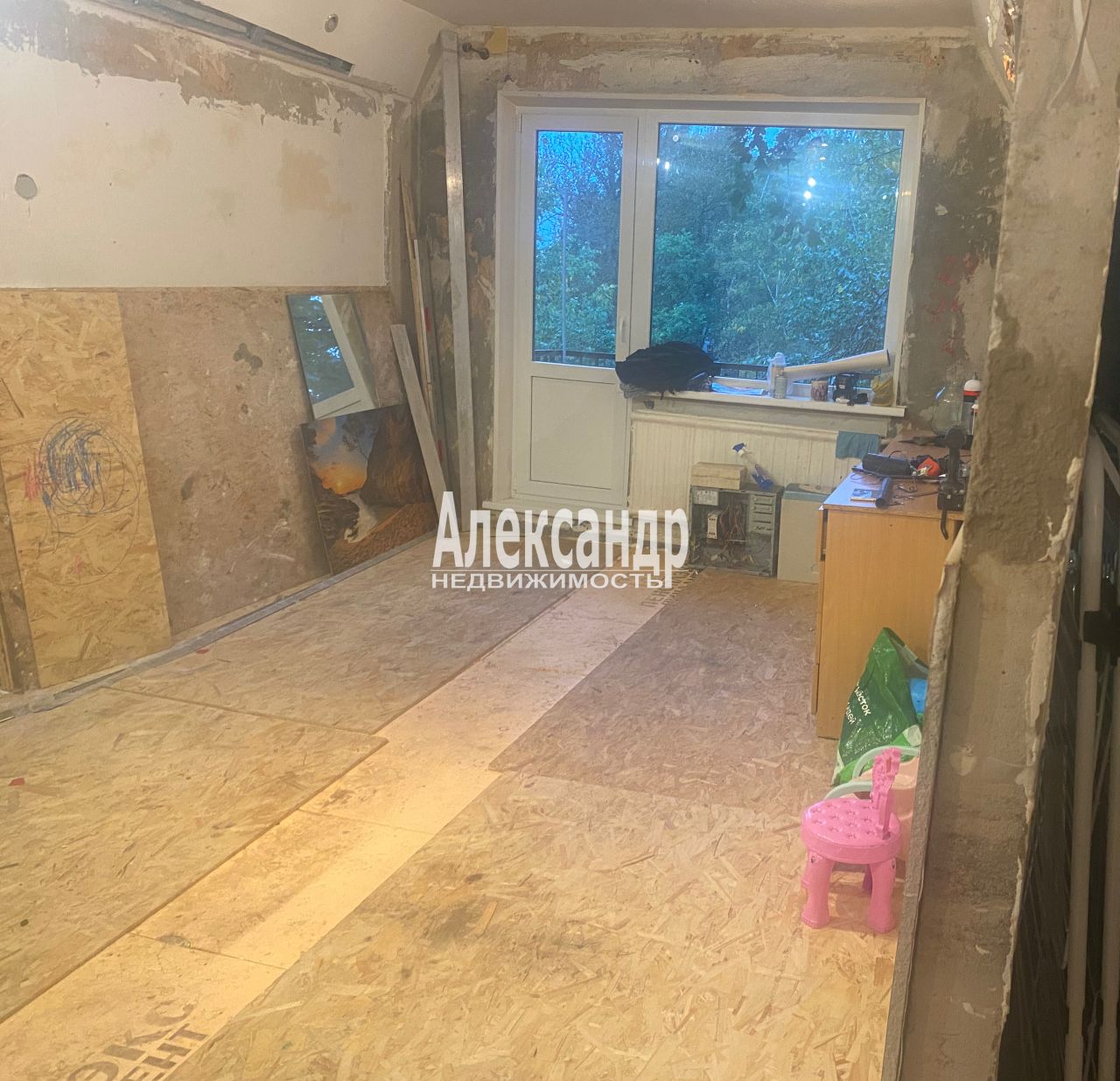 3-комнатная квартира (59м2) на продажу по адресу Санкт-Петербург, улица Руставели, 28— фото 4 из 13