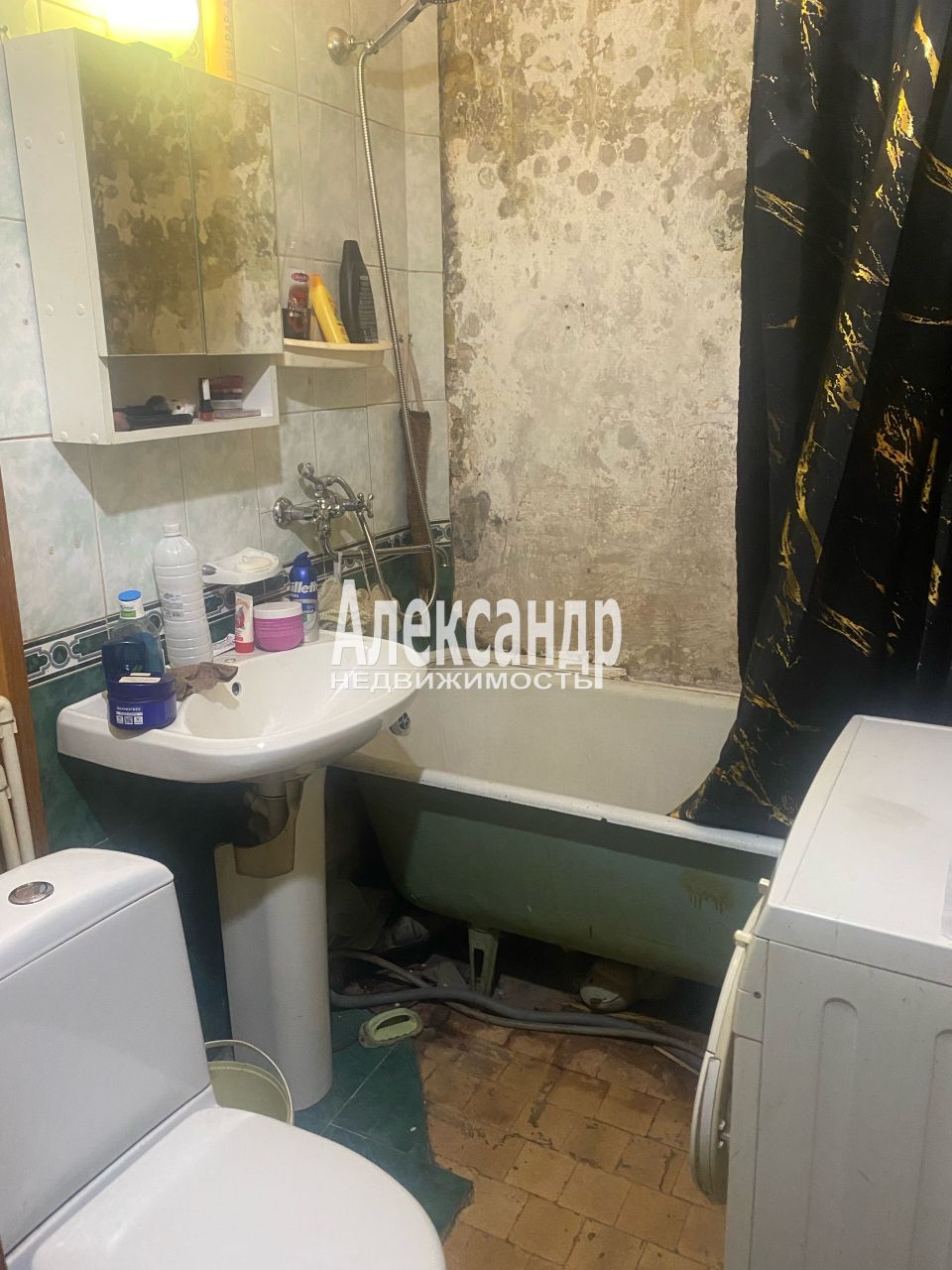 3-комнатная квартира (59м2) на продажу по адресу Санкт-Петербург, улица Руставели, 28— фото 12 из 13