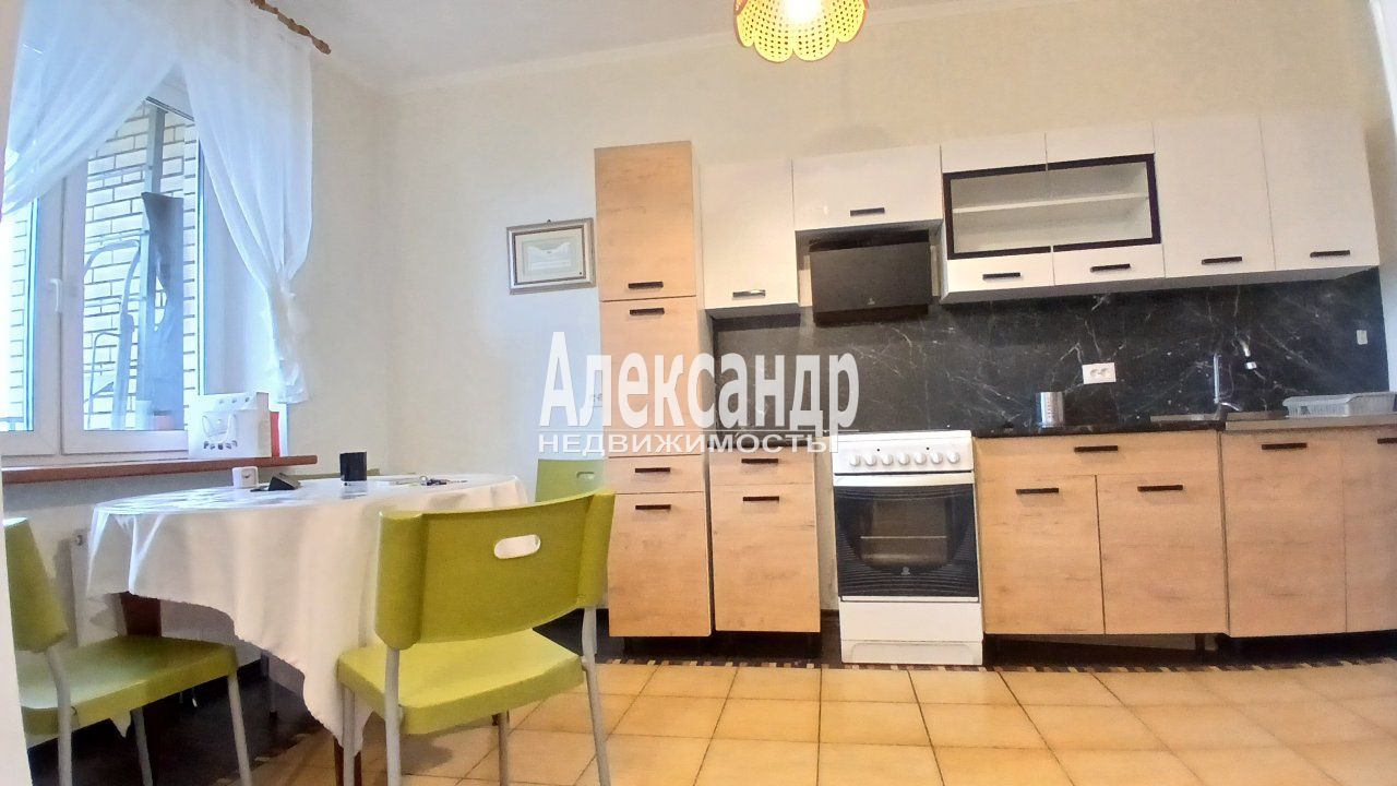 2-комнатная квартира (75м2) на продажу по адресу Санкт-Петербург, Сестрорецк, улица Воскова, 5— фото 4 из 18
