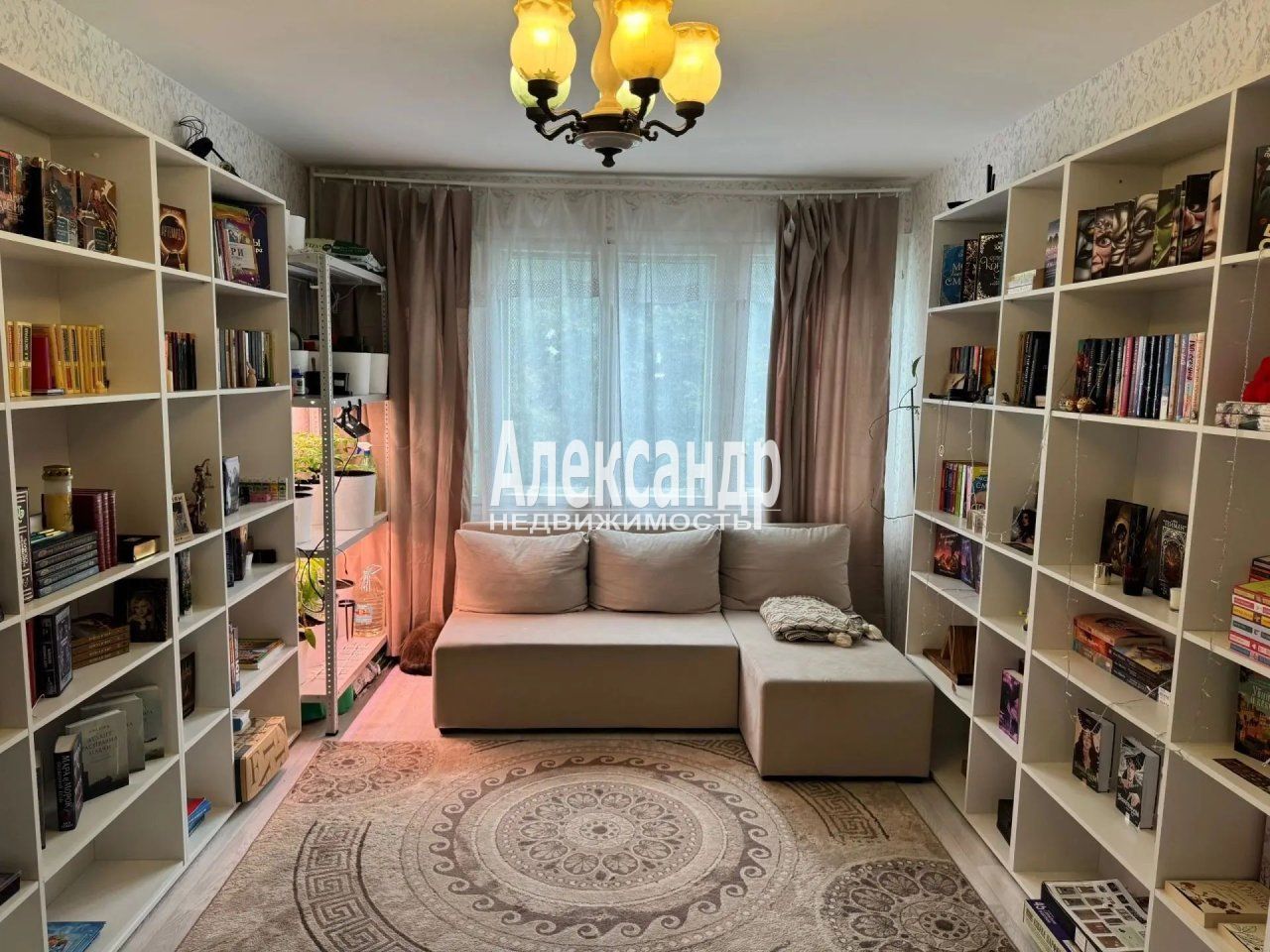 3-комнатная квартира (62м2) на продажу по адресу Санкт-Петербург, улица Кустодиева, 2— фото 1 из 16
