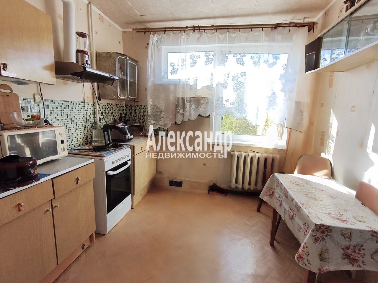 2-комнатная квартира (59м2) на продажу по адресу Ленинградская область, Выборгский район, Гончаровское сельское поселение, посёлок Житково, Центральная улица, 32— фото 3 из 19