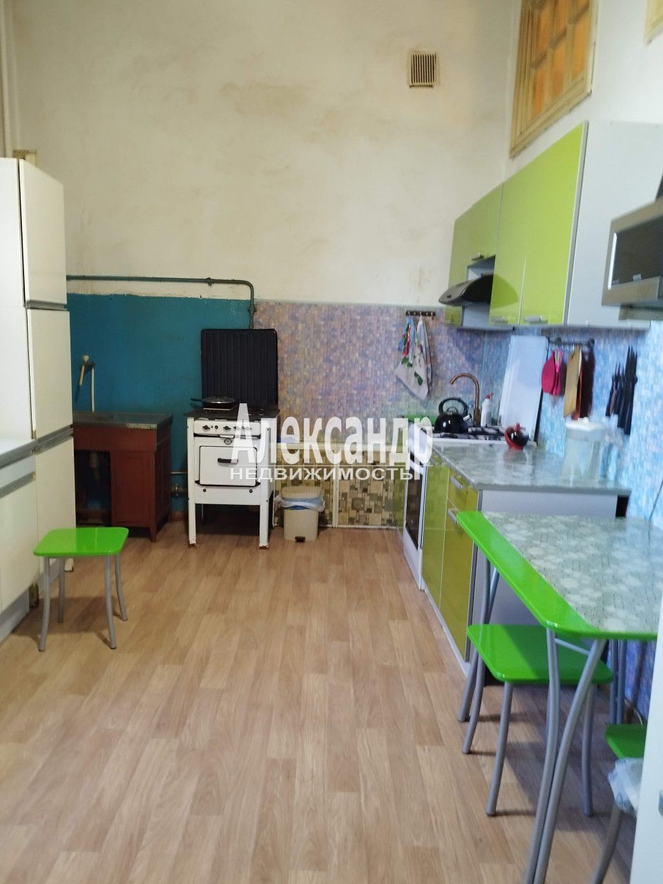 3-комнатная квартира (115м2) на продажу по адресу Ленинградская область, Выборг, Крепостная улица, 6— фото 5 из 14