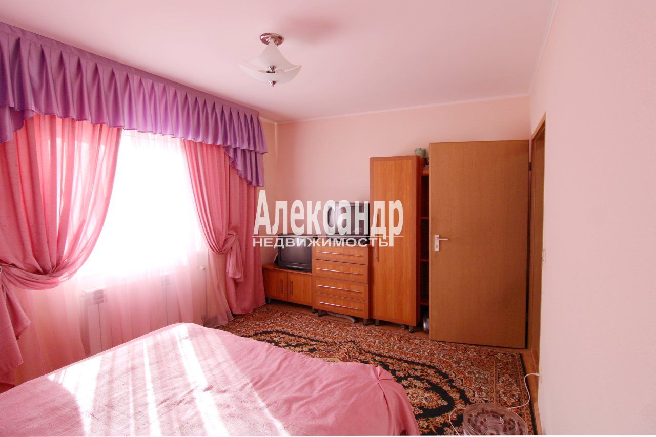 3-комнатная квартира (77м2) на продажу по адресу Ленинградская область, Выборгский район, Приморское городское поселение, посёлок Глебычево, 16— фото 12 из 33