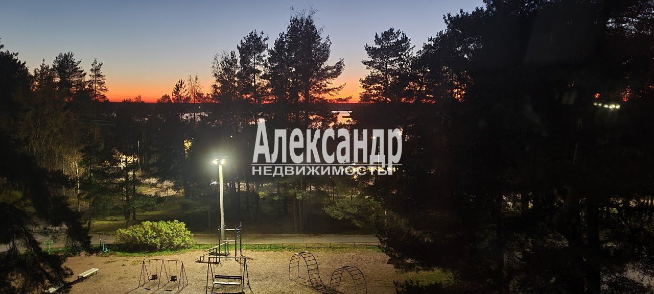 2-комнатная квартира (51м2) на продажу по адресу Ленинградская область, Выборгский район, Приморское городское поселение, посёлок Глебычево, улица Мира, 4, подъезд 4— фото 27 из 33