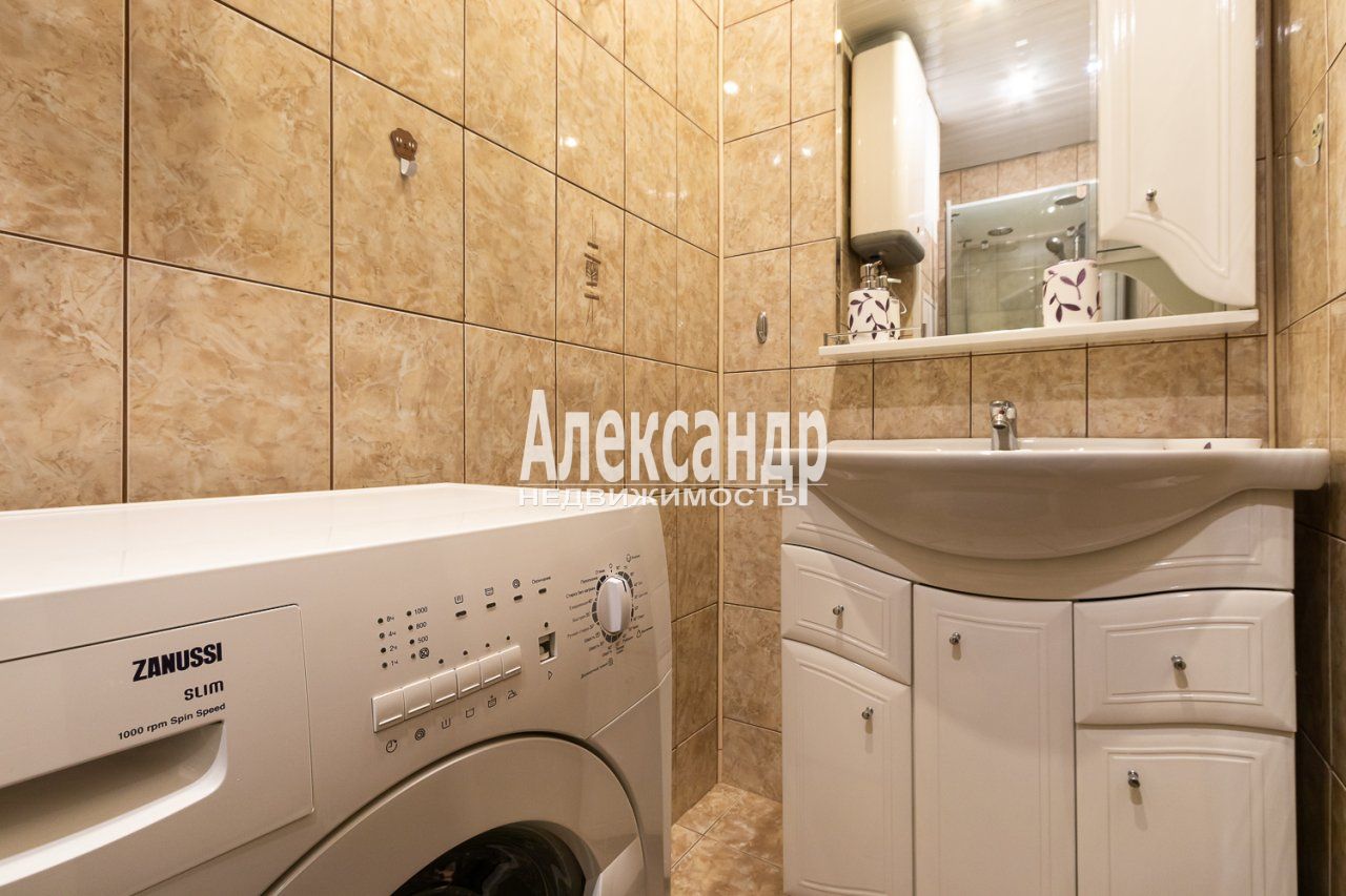 2-комнатная квартира (46м2) на продажу по адресу Санкт-Петербург, 2-я Советская улица, 25/2— фото 13 из 19