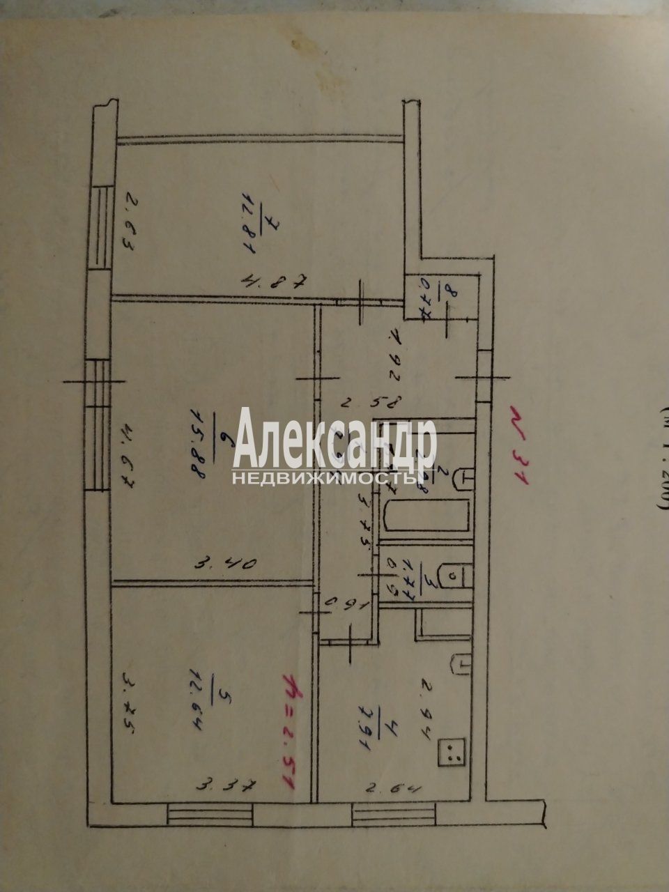 3-комнатная квартира (63м2) на продажу по адресу Ленинградская область, Волхов, улица Вали Голубевой, 17— фото 2 из 23