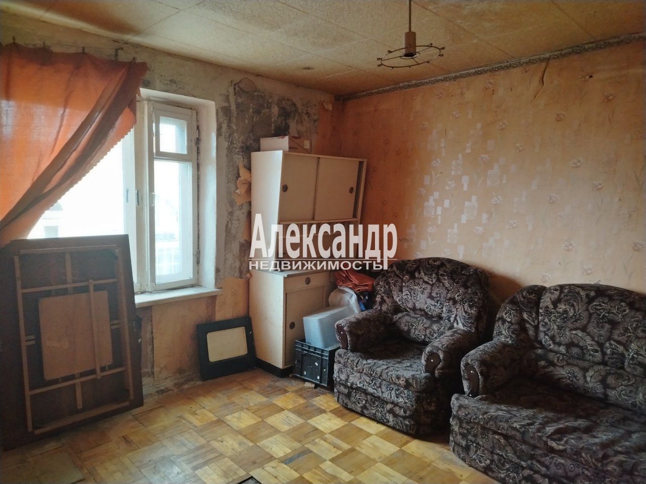 3-комнатная квартира (63м2) на продажу по адресу Ленинградская область, Волхов, улица Вали Голубевой, 17— фото 1 из 23