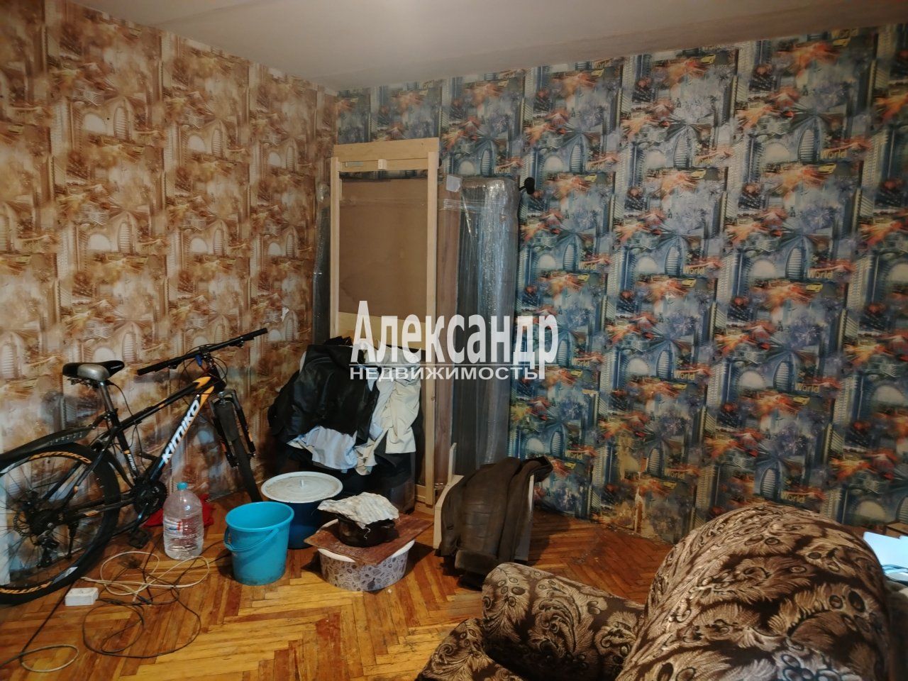 3-комнатная квартира (63м2) на продажу по адресу Ленинградская область, Волхов, улица Вали Голубевой, 17— фото 6 из 23