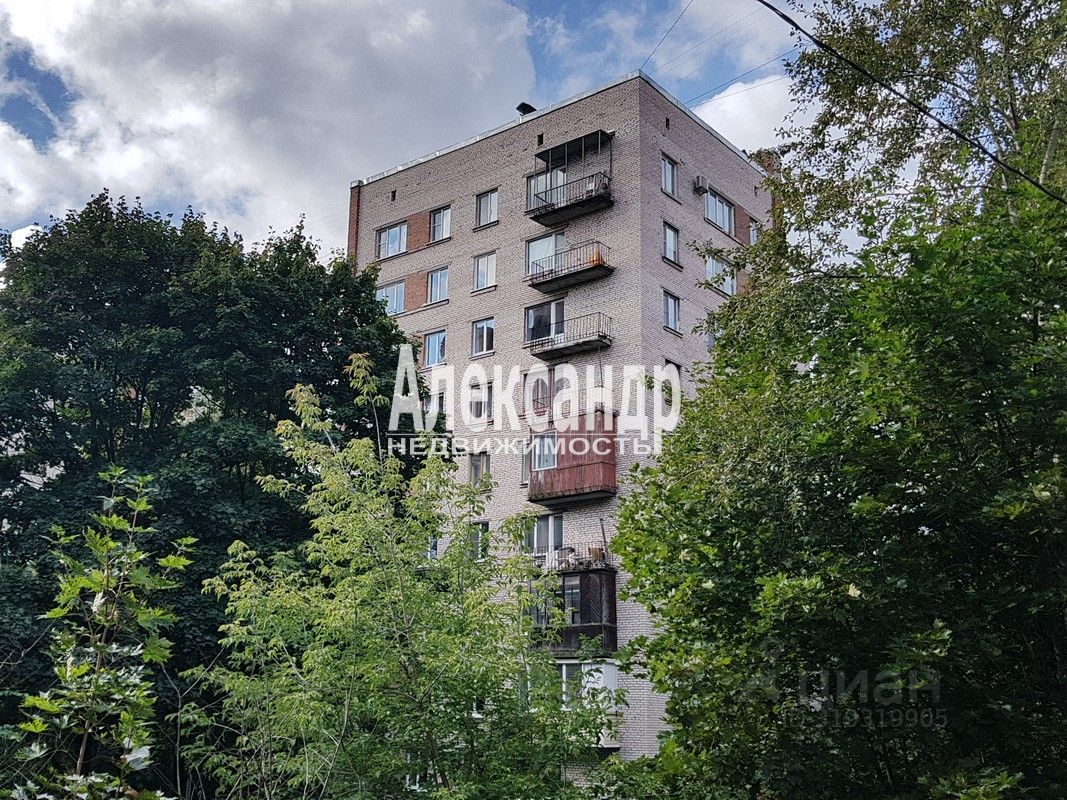 1-комнатная квартира (32м2) на продажу по адресу Санкт-Петербург, проспект Тореза, 98к3— фото 1 из 5