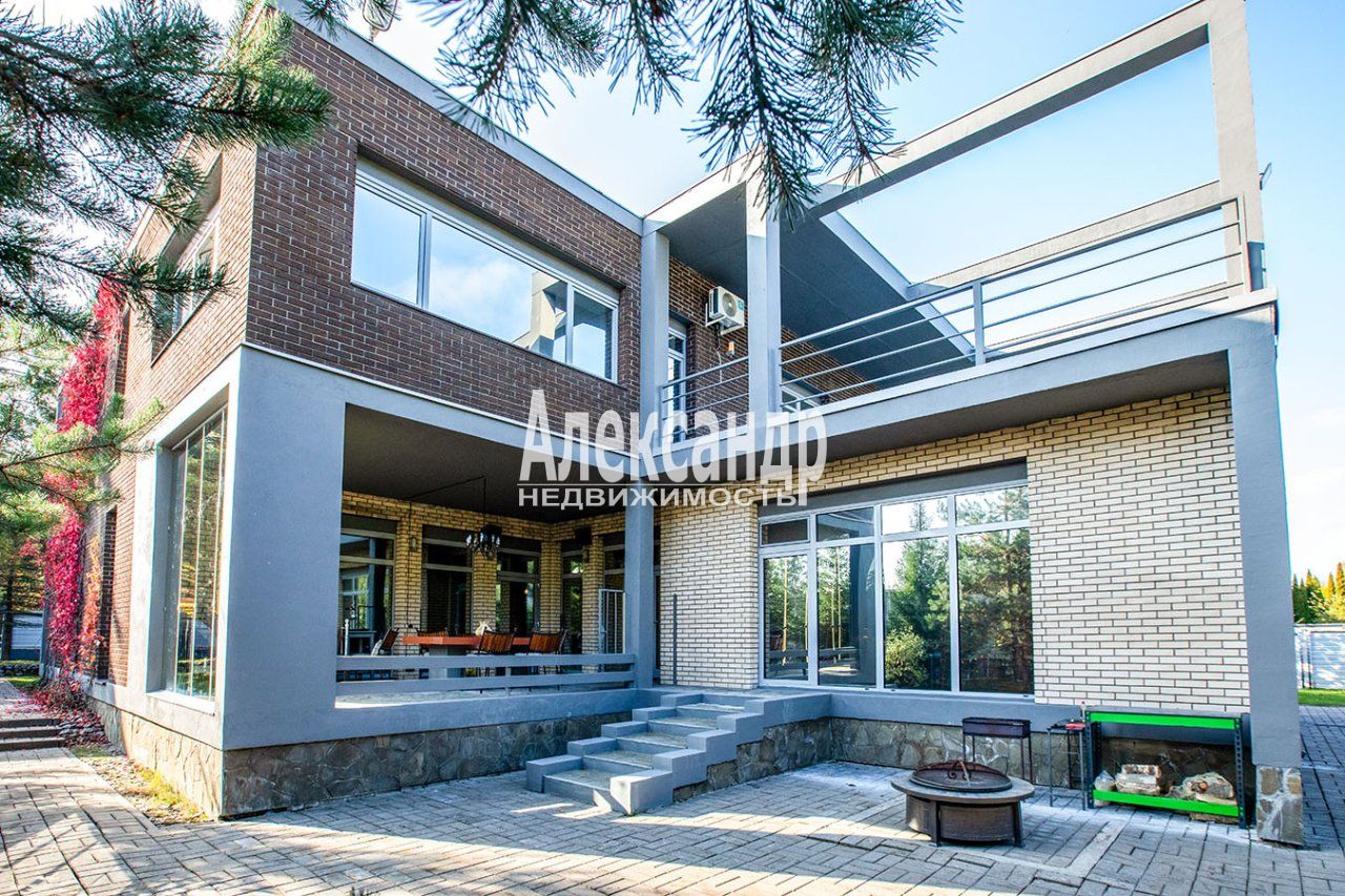 Жилой дом (487м2) на продажу — фото 1 из 32