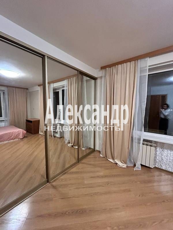 1-комнатная квартира (31м2) на продажу по адресу Санкт-Петербург, проспект Космонавтов, 21к1— фото 6 из 16