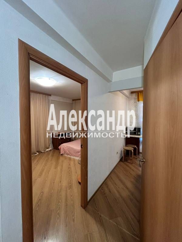 1-комнатная квартира (31м2) на продажу по адресу Санкт-Петербург, проспект Космонавтов, 21к1— фото 8 из 16