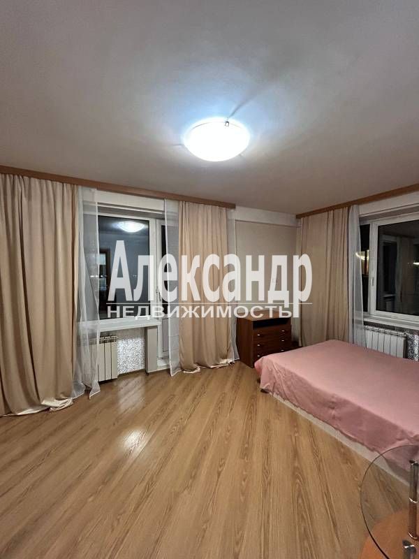 1-комнатная квартира (31м2) на продажу по адресу Санкт-Петербург, проспект Космонавтов, 21к1— фото 1 из 16