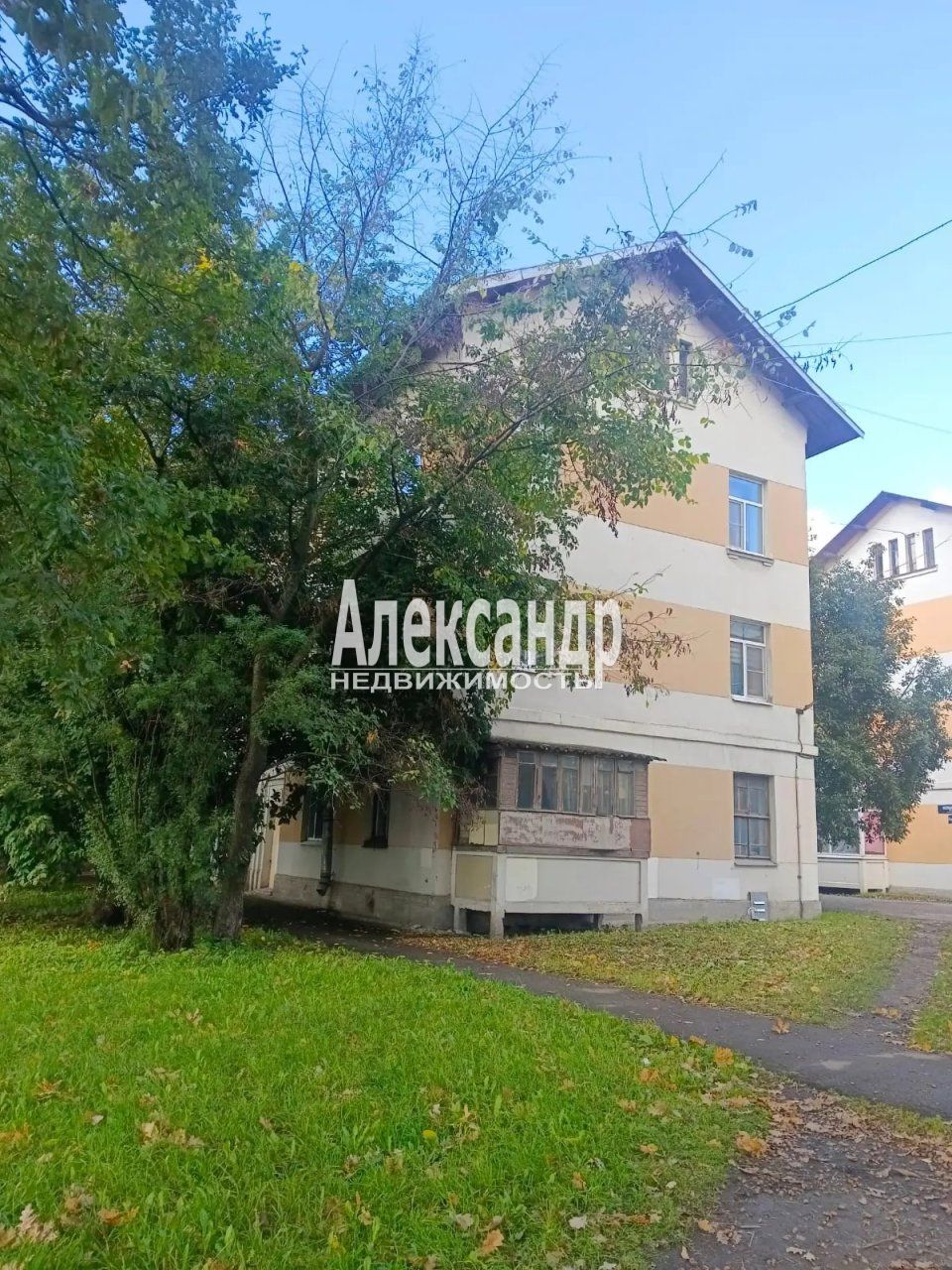 Комната в 3-комнатной квартире (63м2) на продажу по адресу Санкт-Петербург, Октябрьская набережная, 90к1— фото 12 из 14