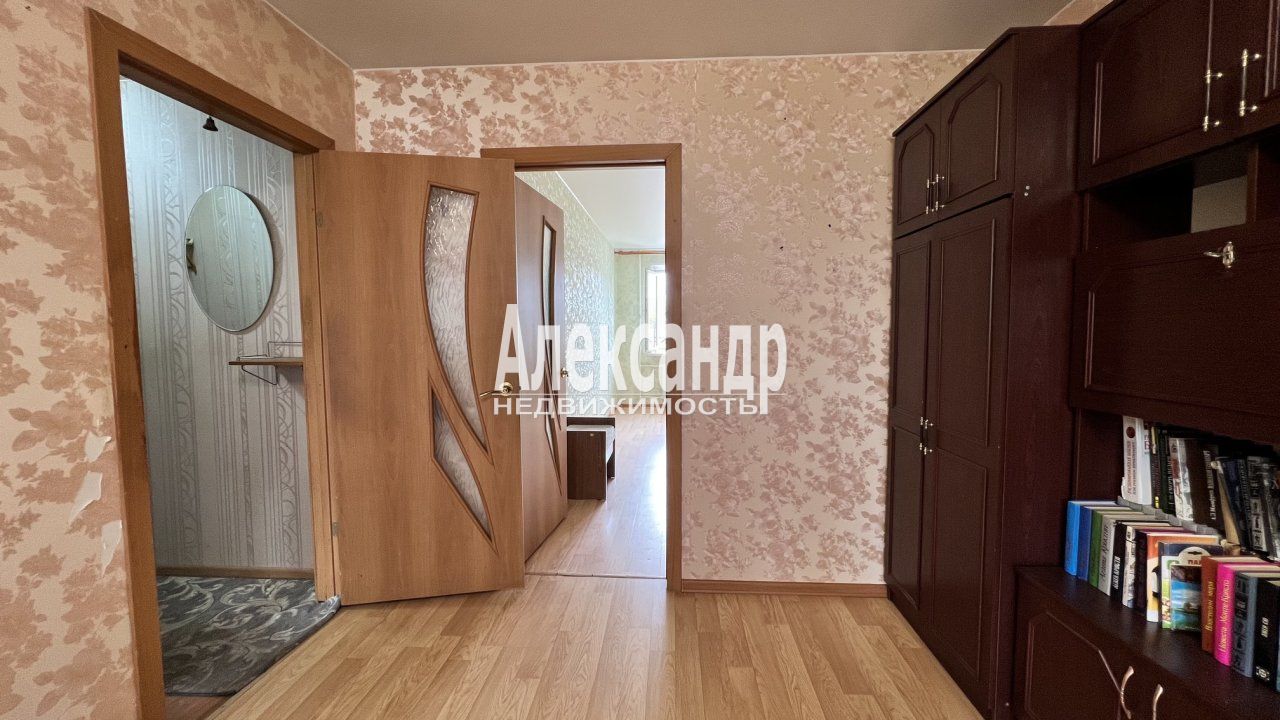 2-комнатная квартира (43м2) на продажу по адресу Ленинградская область, Выборгский район, Светогорск, улица Коробицына, 7— фото 6 из 28