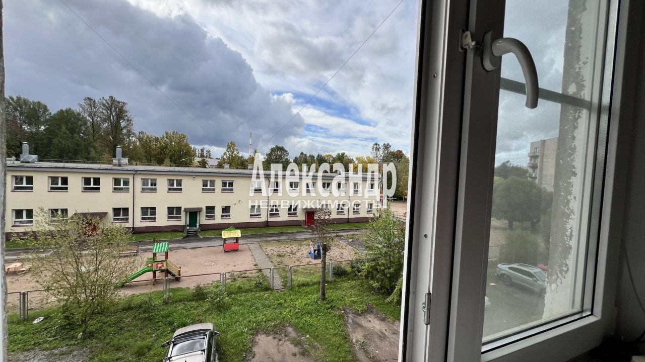 2-комнатная квартира (43м2) на продажу по адресу Ленинградская область, Выборгский район, Светогорск, улица Коробицына, 7— фото 13 из 28