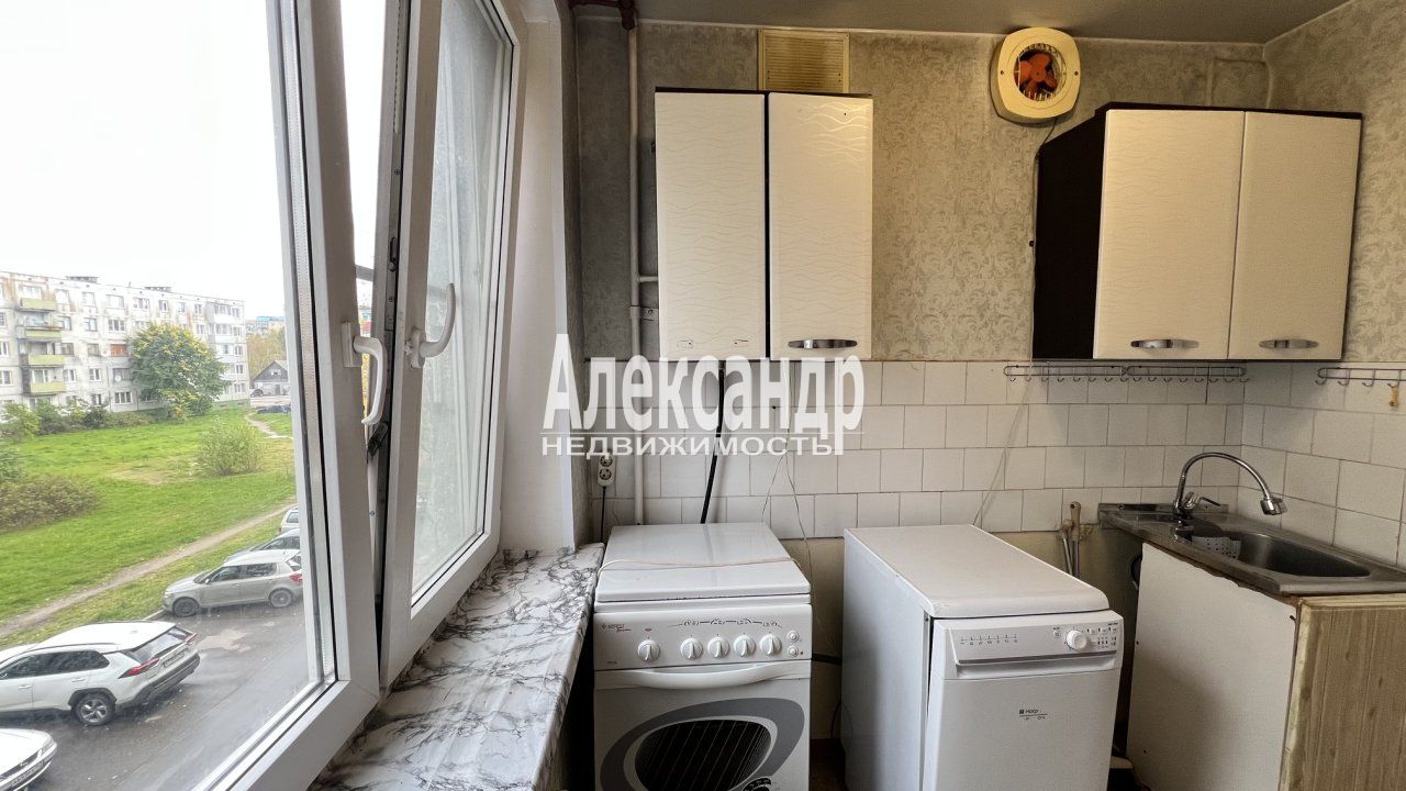 2-комнатная квартира (43м2) на продажу по адресу Ленинградская область, Выборгский район, Светогорск, улица Коробицына, 7— фото 14 из 28