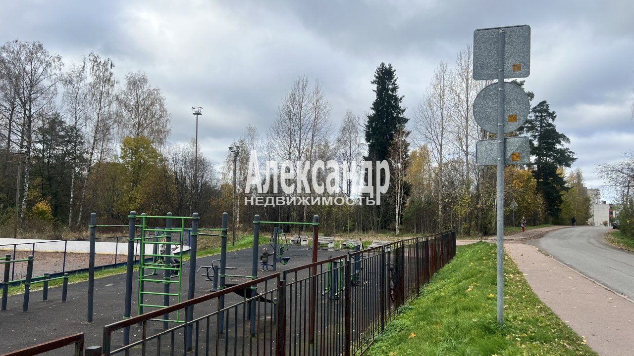 1-комнатная квартира (41м2) на продажу по адресу Ленинградская область, Выборгский район, городской посёлок Советский, Школьная улица, 42— фото 29 из 32