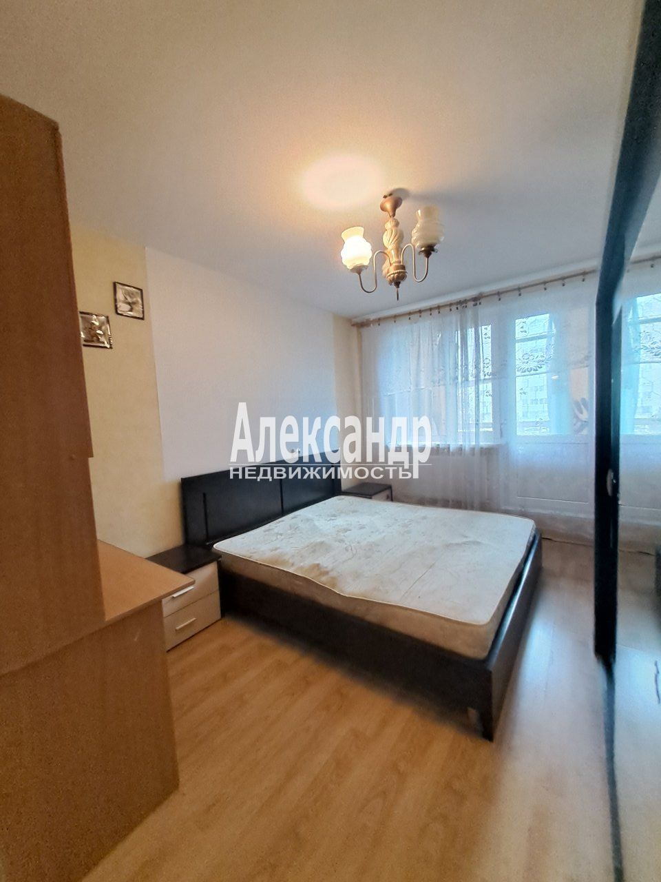 3-комнатная квартира (62м2) в аренду по адресу Санкт-Петербург, улица Олеко Дундича, 19к1— фото 1 из 16