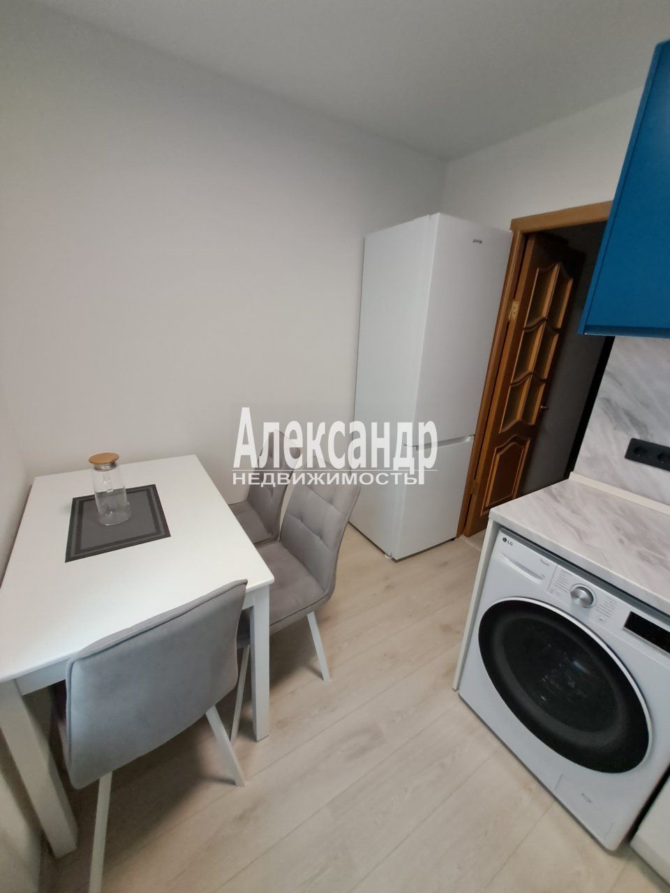 2-комнатная квартира (51м2) в аренду по адресу Санкт-Петербург, улица Верности, 36— фото 4 из 18
