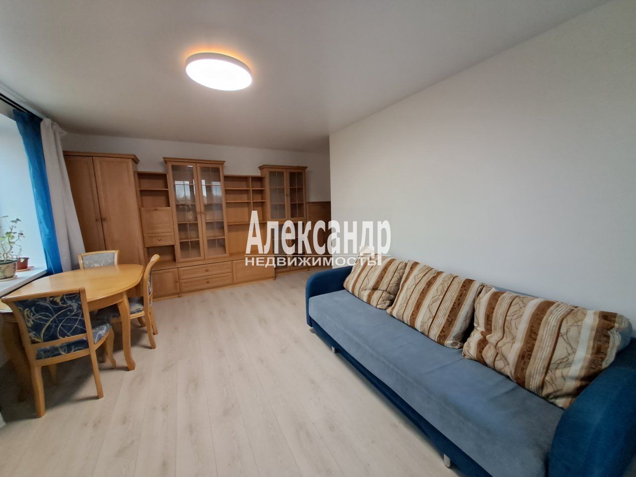 2-комнатная квартира (51м2) в аренду по адресу Санкт-Петербург, улица Верности, 36— фото 7 из 18