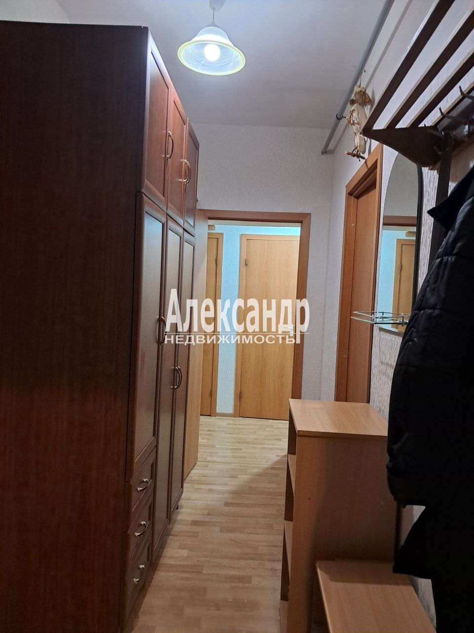 2-комнатная квартира (47м2) в аренду по адресу Санкт-Петербург, проспект Тореза, 77к3Б, подъезд 1— фото 17 из 21