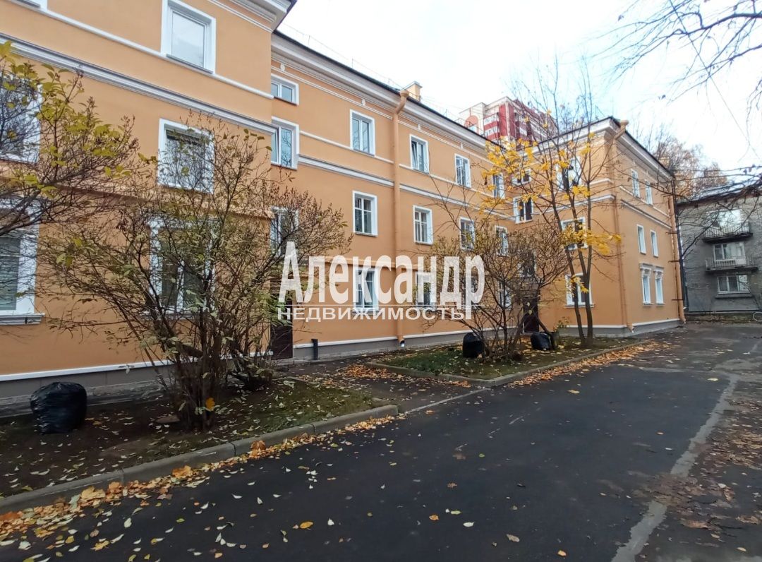 2-комнатная квартира (47м2) в аренду по адресу Санкт-Петербург, проспект Тореза, 77к3Б, подъезд 1— фото 19 из 21