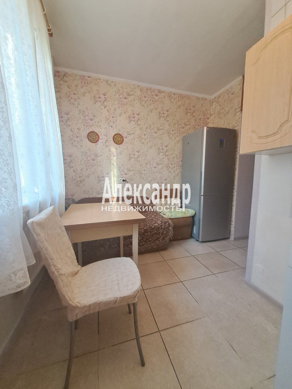 3-комнатная квартира (62м2) в аренду по адресу Санкт-Петербург, улица Олеко Дундича, 19к1— фото 12 из 22