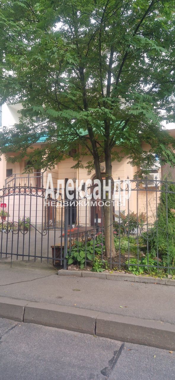 2-комнатная квартира (62м2) на продажу по адресу Санкт-Петербург, Комендантский проспект, 16к1, подъезд 1— фото 3 из 17