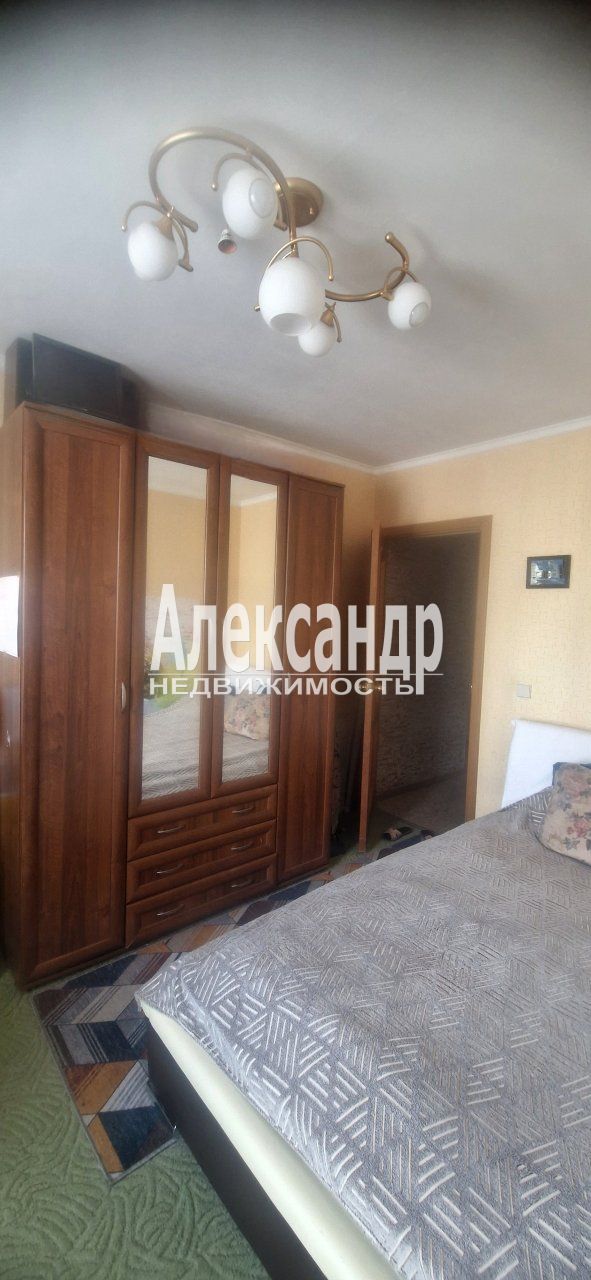 2-комнатная квартира (62м2) на продажу по адресу Санкт-Петербург, Комендантский проспект, 16к1, подъезд 1— фото 10 из 17