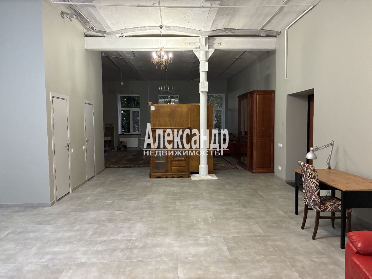 3-комнатная квартира (104м2) на продажу по адресу Санкт-Петербург, Мичуринская улица, 19— фото 8 из 26