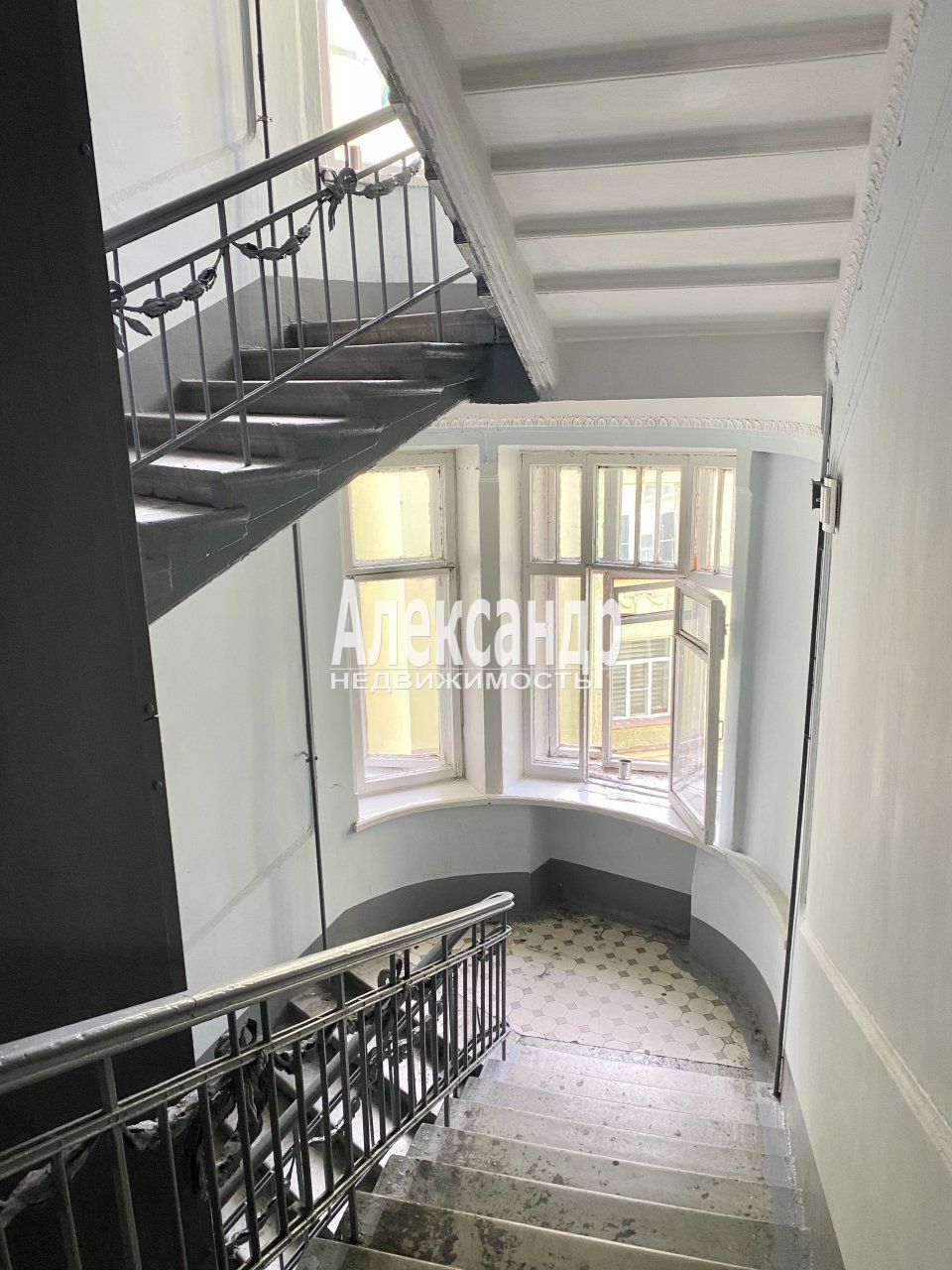 Комната в 6-комнатной квартире (186м2) на продажу по адресу Санкт-Петербург, улица Академика Лебедева, 12— фото 20 из 24