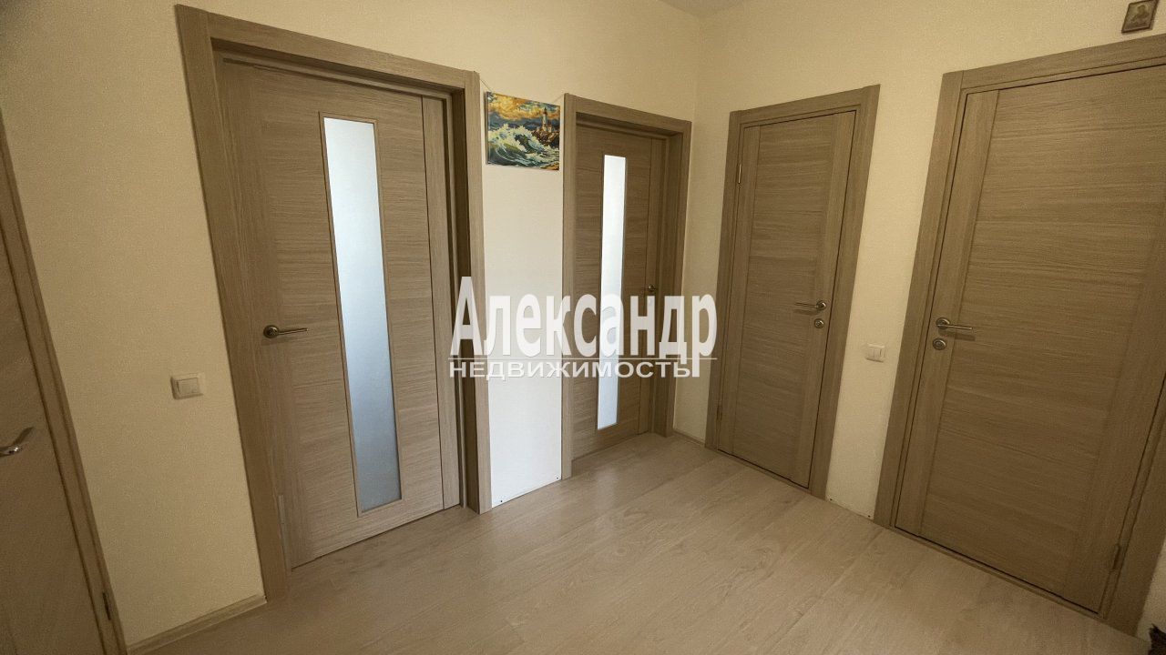 2-комнатная квартира (63м2) на продажу по адресу Санкт-Петербург, Богословская улица, 4к1— фото 7 из 21