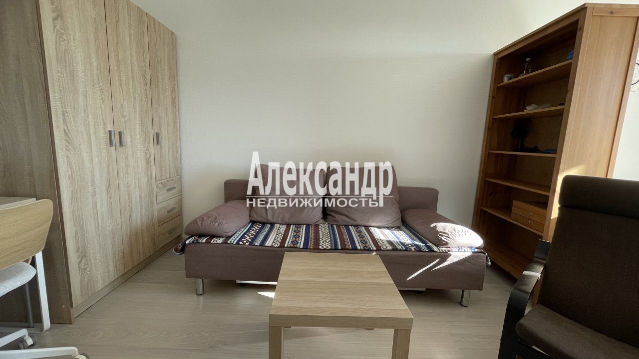 2-комнатная квартира (63м2) на продажу по адресу Санкт-Петербург, Богословская улица, 4к1— фото 6 из 21