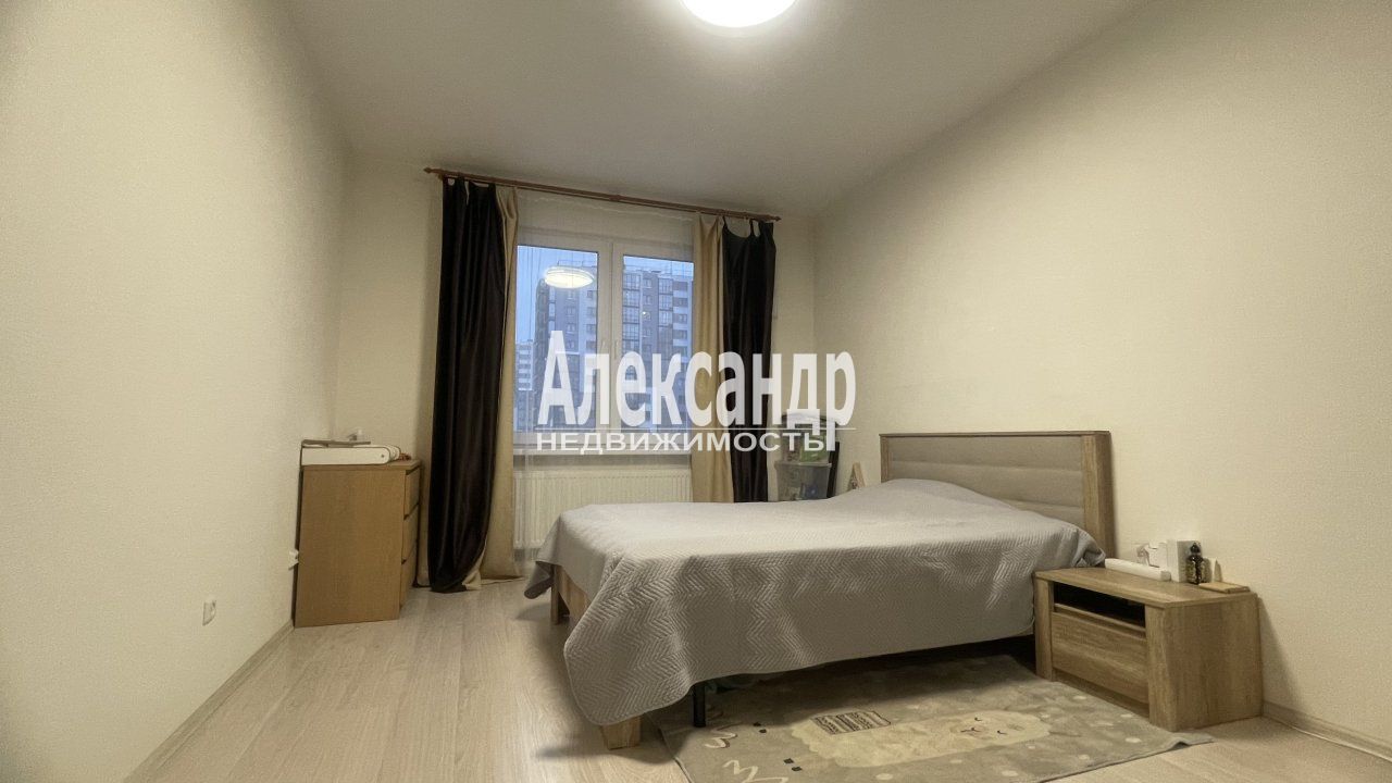 2-комнатная квартира (63м2) на продажу по адресу Санкт-Петербург, Богословская улица, 4к1— фото 4 из 21