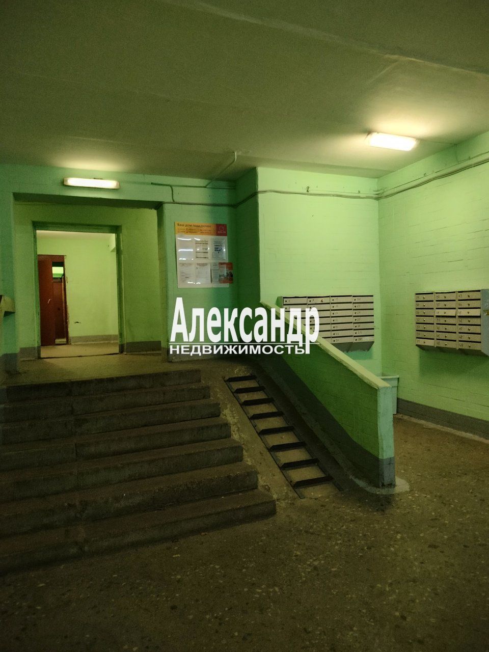 3-комнатная квартира (68м2) на продажу по адресу Санкт-Петербург, Загребский бульвар, 7к3— фото 13 из 14