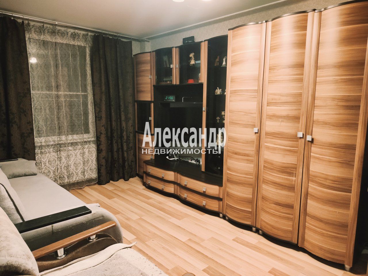 1-комнатная квартира (30м2) в аренду по адресу Санкт-Петербург, Народная улица, 67— фото 1 из 13