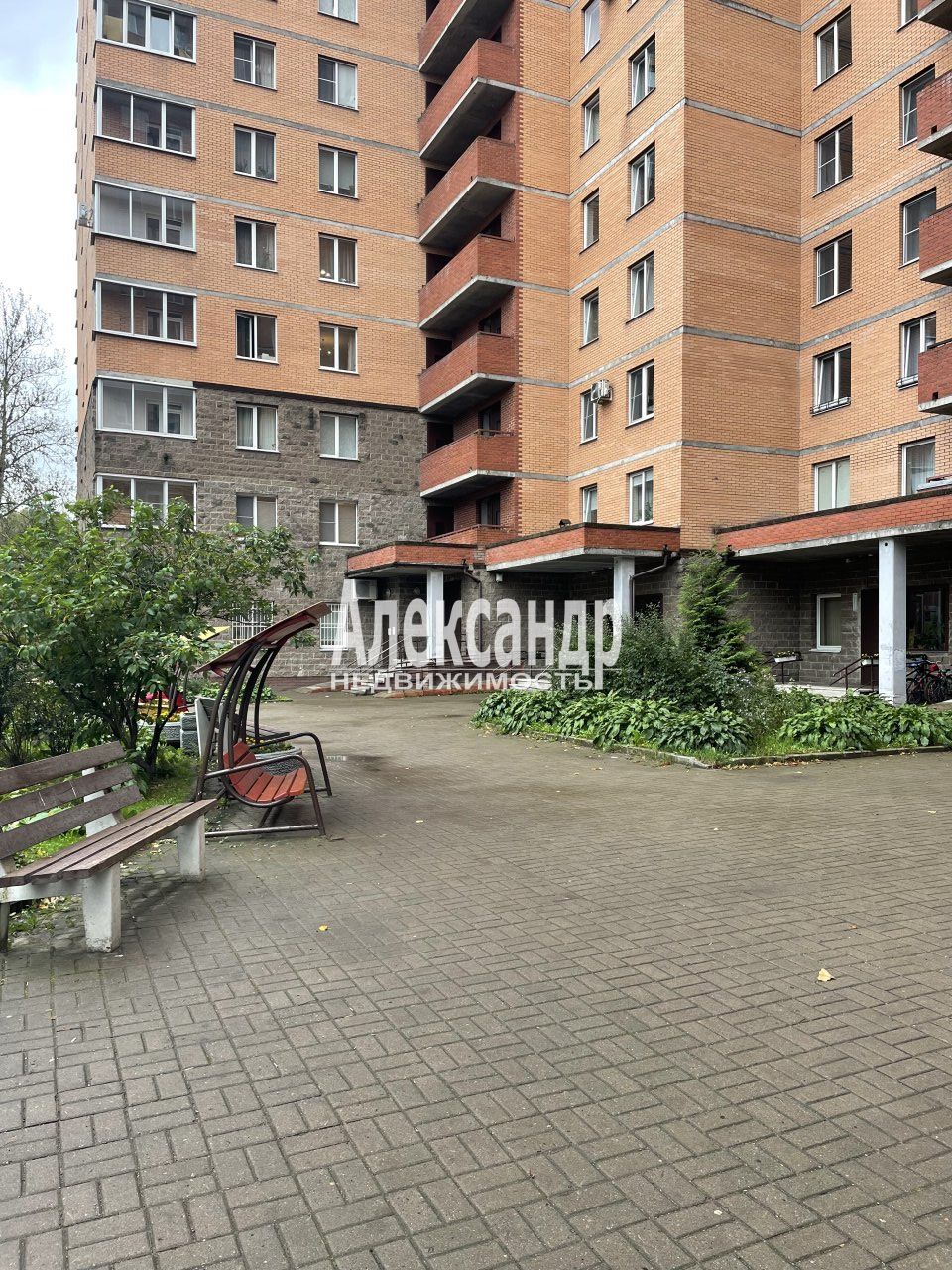 2-комнатная квартира (59м2) в аренду по адресу Санкт-Петербург, улица Ушинского, 33к3— фото 1 из 23