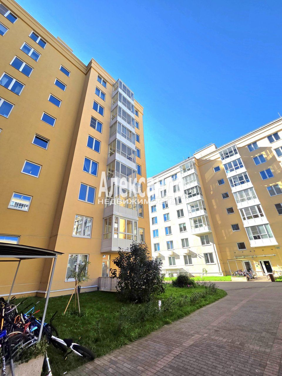 2-комнатная квартира (59м2) на продажу по адресу Санкт-Петербург, набережная реки Каменки, 7к3— фото 1 из 21