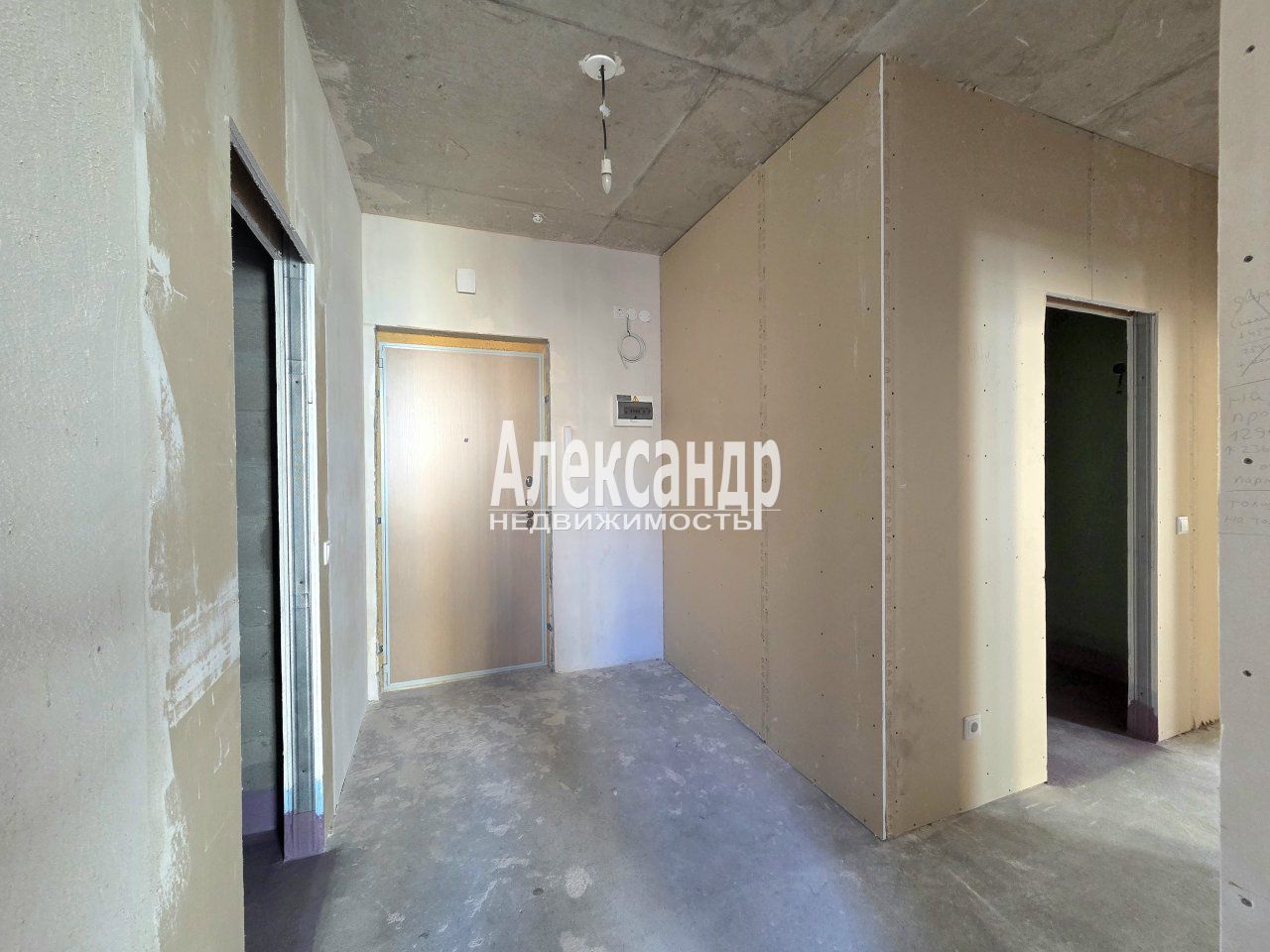 2-комнатная квартира (59м2) на продажу по адресу Санкт-Петербург, набережная реки Каменки, 7к3— фото 10 из 21
