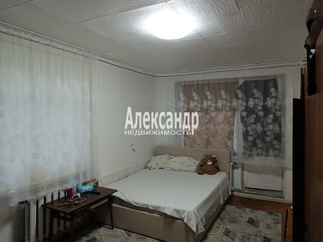 2-комнатная квартира (42м2) на продажу по адресу Ленинградская область, Приозерский район, городской посёлок Кузнечное, Приозерское шоссе, 9— фото 2 из 12