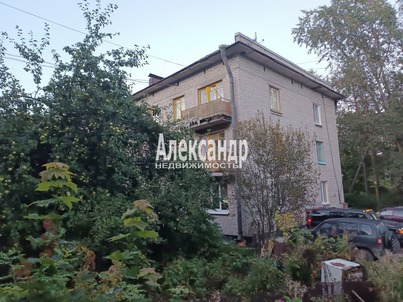 2-комнатная квартира (42м2) на продажу по адресу Ленинградская область, Приозерский район, городской посёлок Кузнечное, Приозерское шоссе, 9— фото 11 из 12