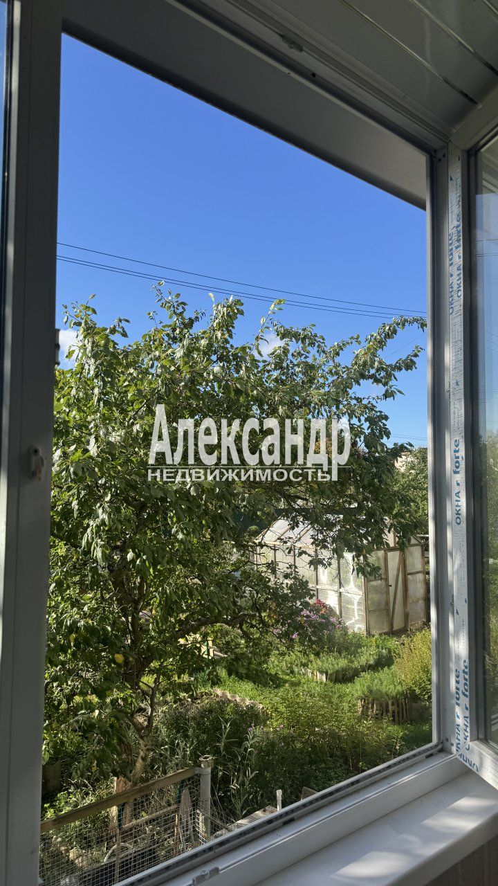 3-комнатная квартира (72м2) на продажу по адресу Ленинградская область, Приозерский район, Ларионовское сельское поселение, посёлок Коммунары, Садовая улица, 11, подъезд 2— фото 8 из 23