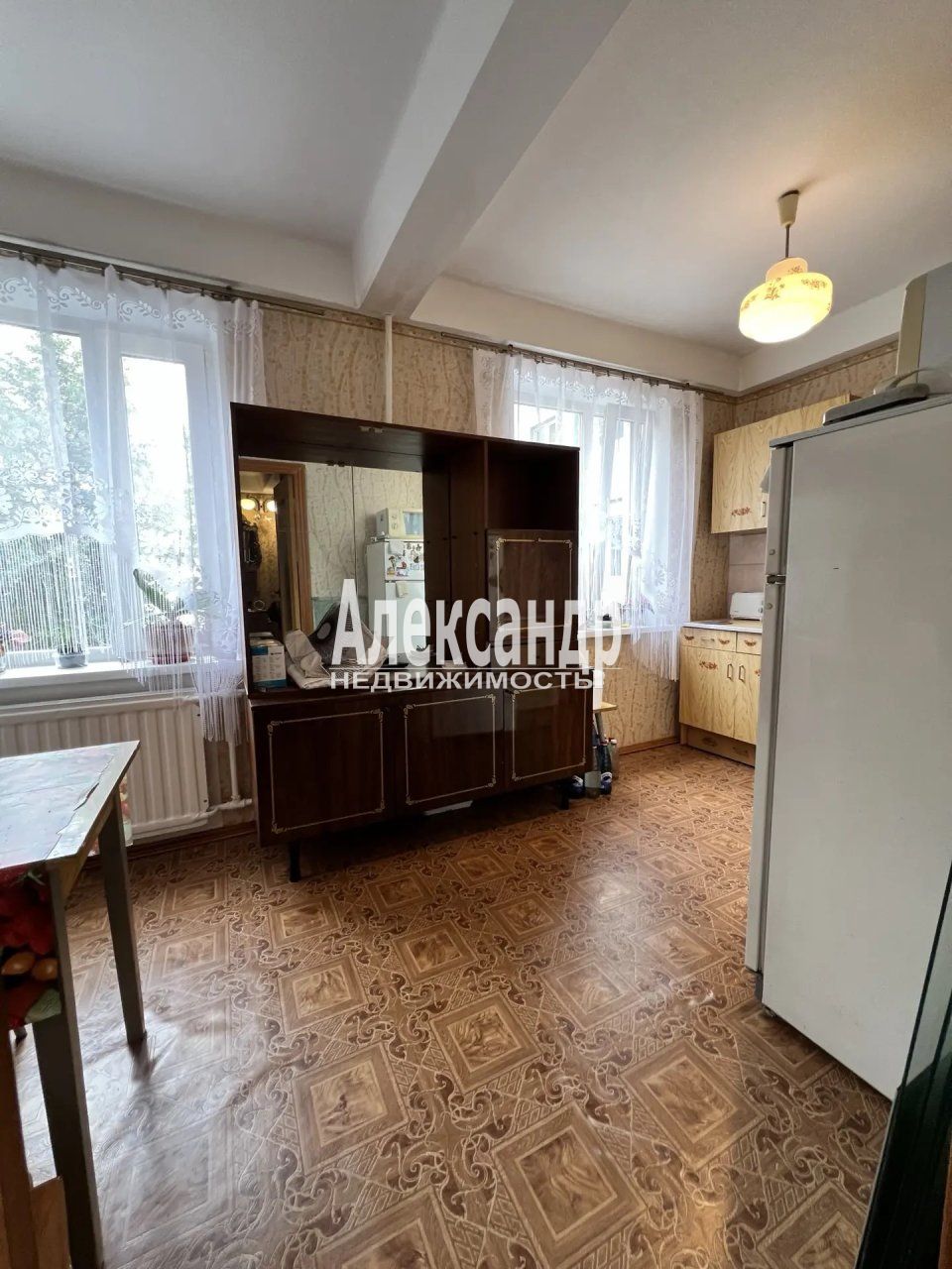 2-комнатная квартира (58м2) в аренду по адресу Санкт-Петербург, улица Шаврова, 27— фото 6 из 17