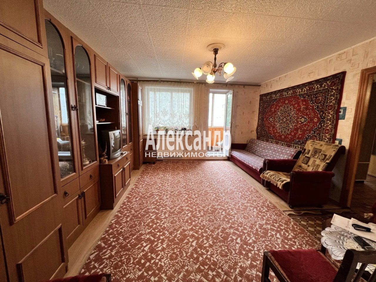 2-комнатная квартира (58м2) в аренду по адресу Санкт-Петербург, улица Шаврова, 27— фото 11 из 17